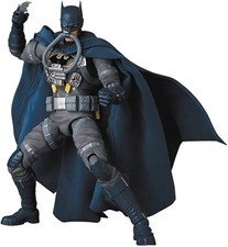 MAFEX No.166 STEALTH JUMPER BATMAN HUSH Ver. Action Figure Medicom Toy DC Comic