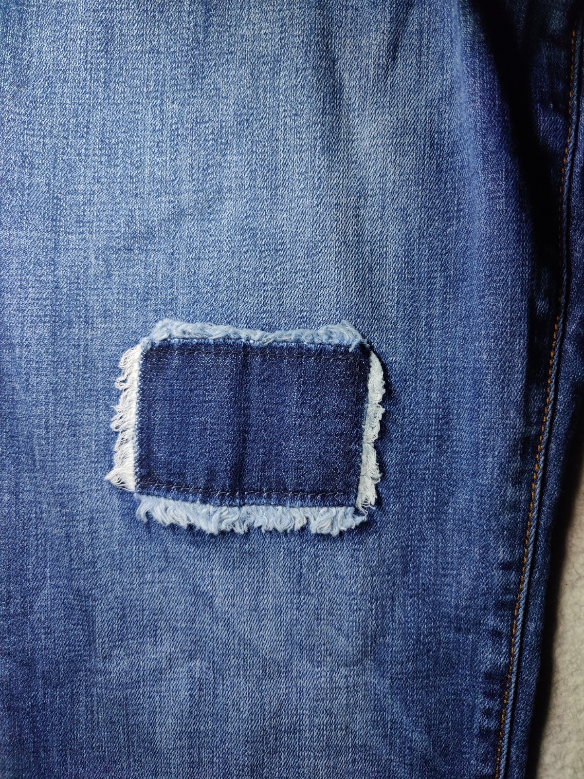 Cabi Patchwork Boho Tapered Stretch Mid Rise Jean… - image 9