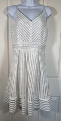 Love Culture Delicate White Lace Women's Dress Semi-Formal  Spring Dance Size L