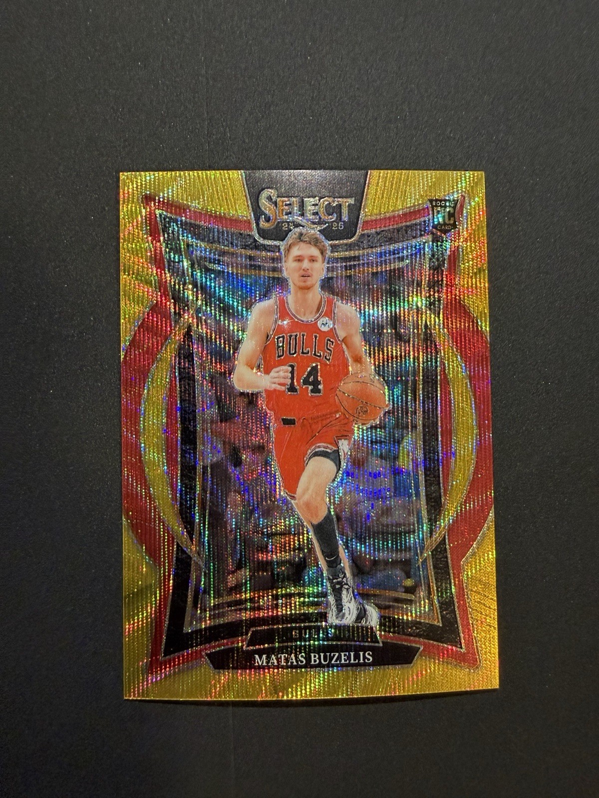 2024-25 Panini Select Concourse Matas Buzelis #70 Gold Wave Prizm /10 (RC)