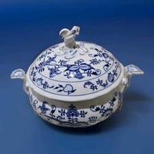 Blue Onion 10" Serving Bowl w Lid Soup Tureen Zwiebelmuster Czechoslovakia MINT!