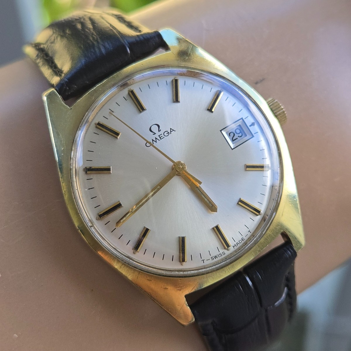 Vintage OMEGA men's manual wind watch 136.041 Date cal.613