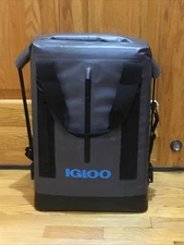 Igloo Waterproof Gray Wade Welded 13 Qt Roll Top Backpack Cooler YS-782