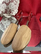 Pair Of Florsheim Shoe Travel Tree Keepers/Rochester/Cedar Wood #5