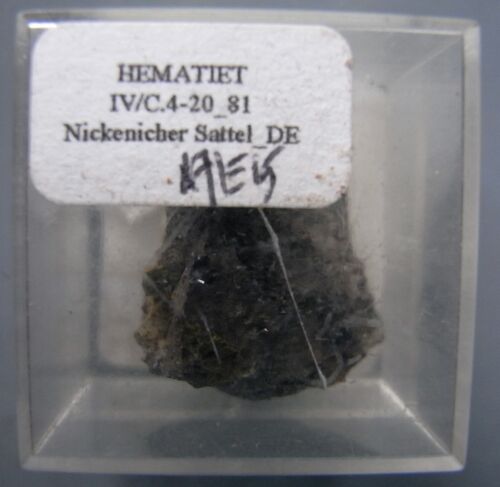 EMATITE (HE5) Minerale di Eifel, Germania (in scatola acrilica trasparente) - Foto 2 di 5