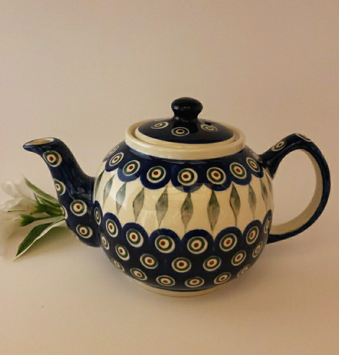Boleslawiec Polish Pottery 32oz Medium Teapot Peacock Blue White Green
