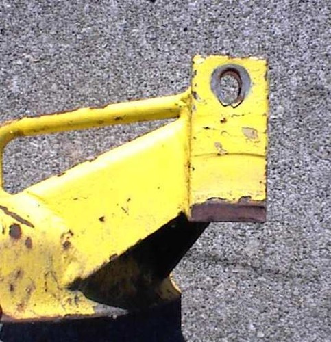 John Deere(45-230) 140 300 314 316 317 318 322 332 - 46" Deck - Back Left Brkt - Picture 2 of 5