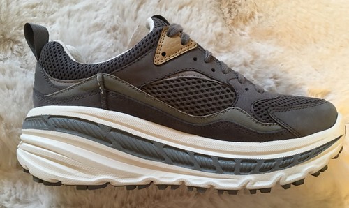 ca805 x 2020 sneaker