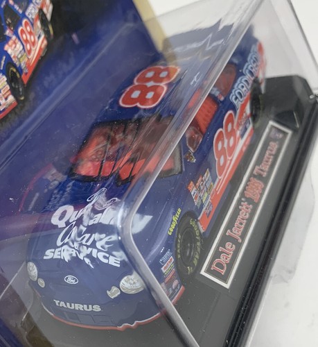 Winners Circle Dale Jarrett 88 Ford Taurus Ford Credit (1688) - Picture 5 of 10