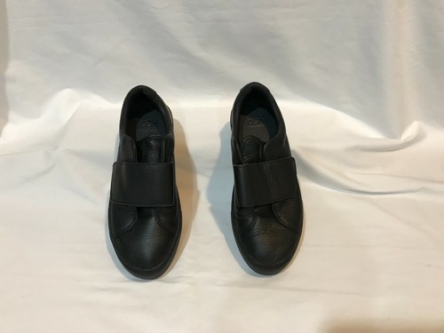 UGG Women's Neri Leather Sneakers Black 