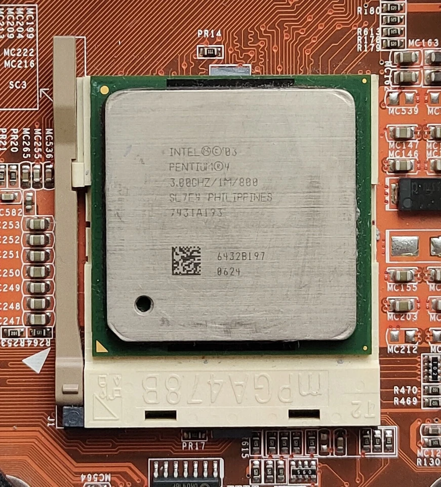 Abit IS7 Motherboard with Pentium 4 3GHz HT CPU and 2GB RAM - Test OK! - Image 3 of 4