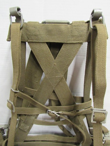 Mochila de asalto del ejército de Alemania Occidental posterior a la Segunda Guerra Mundial un marco Bundeswehr 1956 con fecha - Imagen 2 de 24