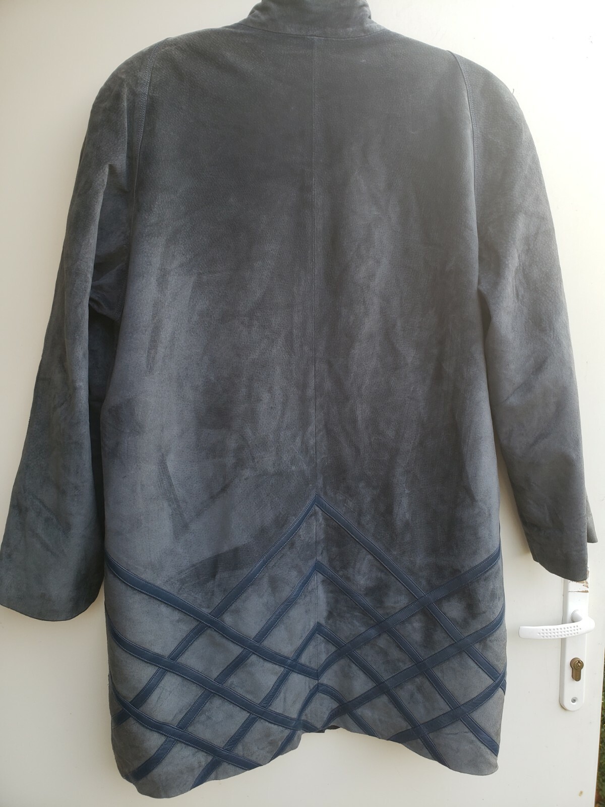 Picture 4 of 12