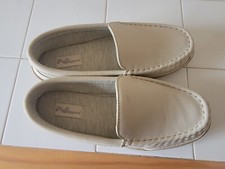 My Slippers Tan/Beige Moccasin Women  s Size 8W  My Pillow Makers All Seasons
