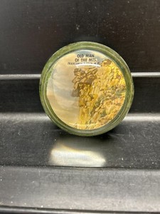 Vintage Old Man of the Mountains New Hampshire Glass Paperweight