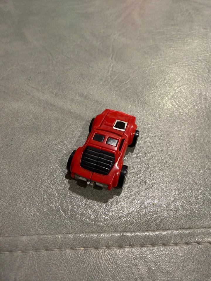 Windcharger RED Minibot 100% Complete Vintage 1984 G1 Transformers Action Figure - Image 4 of 4