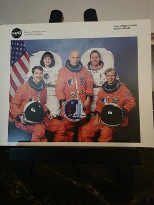 Crew Of Space Shuttle Mission STS-80 Official NASA 8x10 Photo