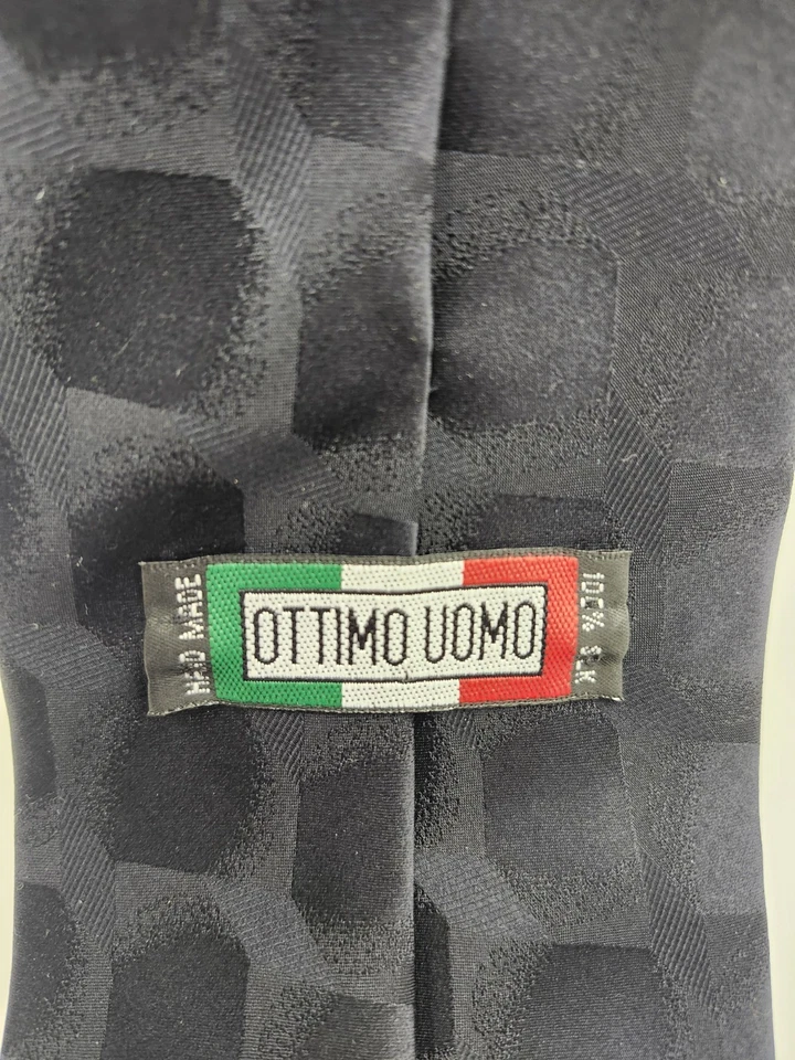 Ottimo Uomo Italian Handmade 100% Silk Tie Gorgeous Design Perfect Condition - Image 2 of 3