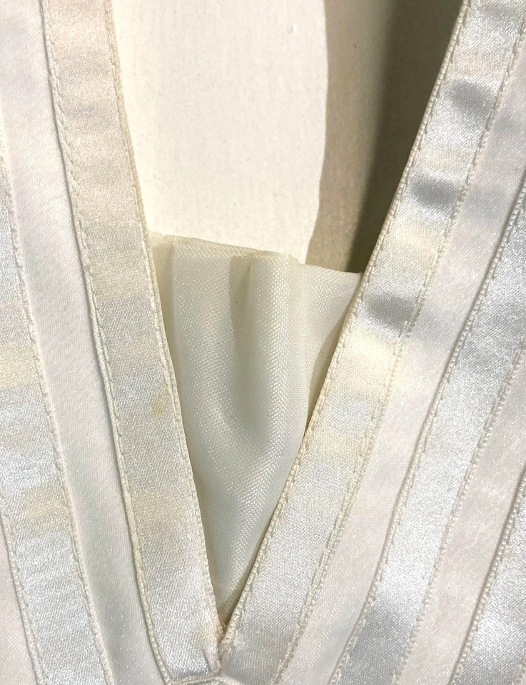 Galina Organza and Satin Ribbon Trumpet Style Wedding Dress Gown Veil Size 10 - Image 3 of 4