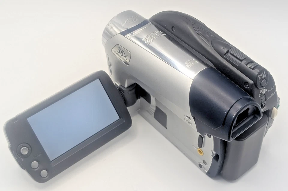 Canon DC301 DVD Digital Camcorder Batteries, Charger & Manual - Tested & Working - Image 3 of 4