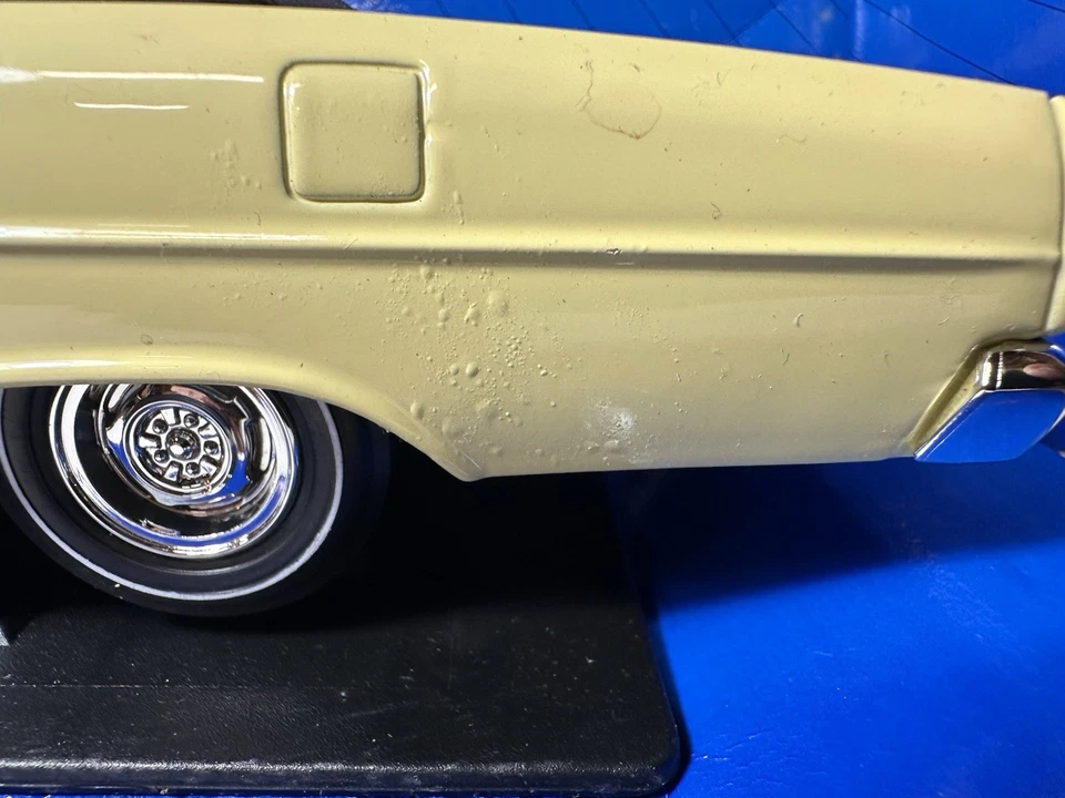 Yatming 1966 Mercury Cyclone GT Comet Convertible 1:18 Diecast LEER Foto 3 de 4