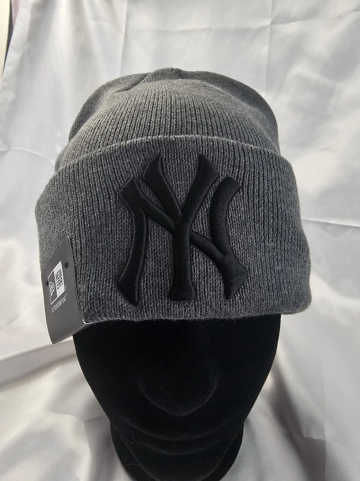 New Era NewYork Yankee Grey Beanie, Black Embroidered  OSFA [Brand-New+Label] - Image 3 of 4
