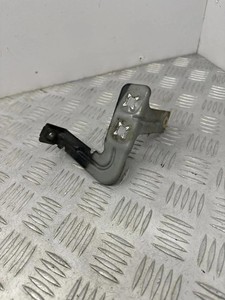 BMW 1 F20 Kotflügelhalter vorne links 1.60 Diesel 85kw 2013 28110510