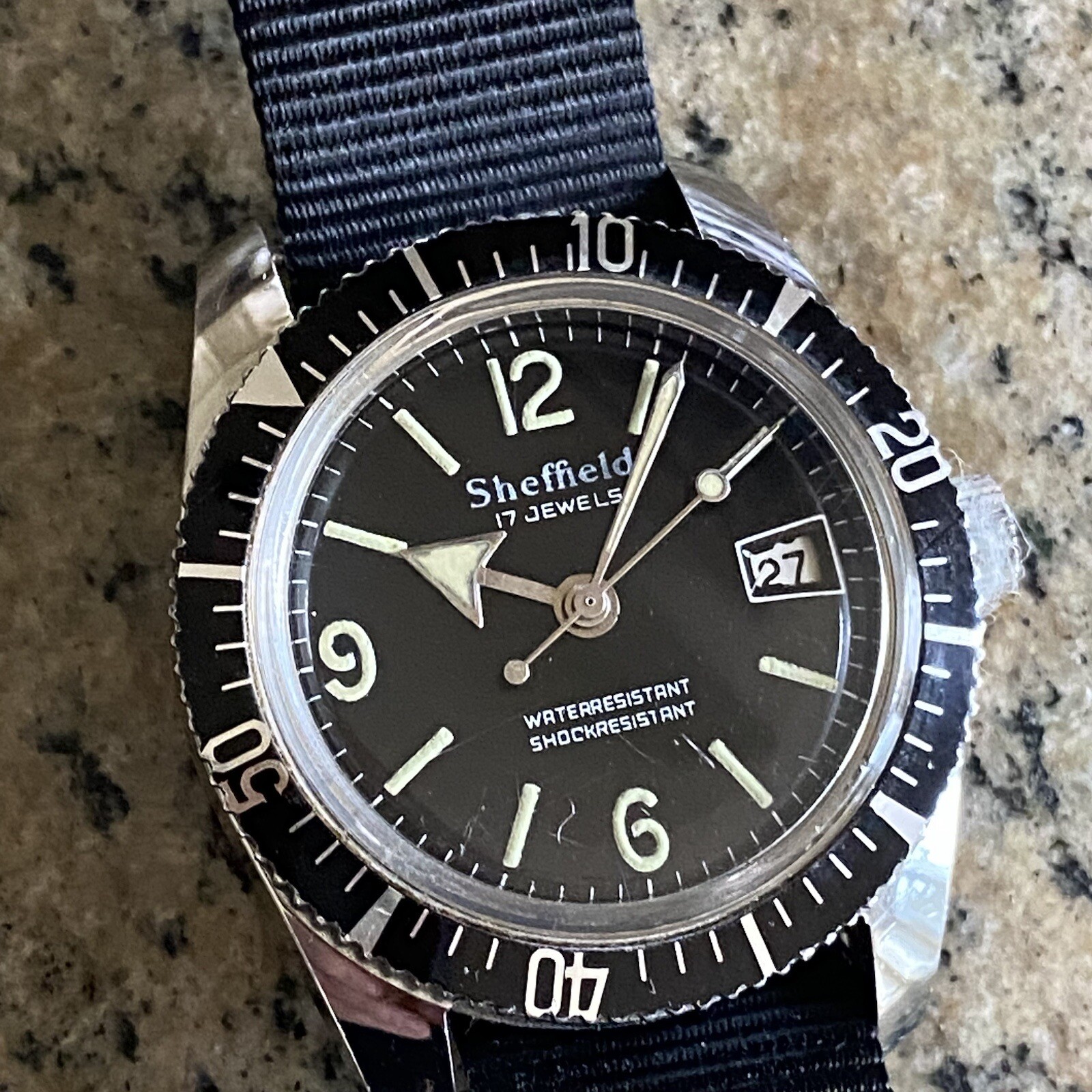 Sheffield Men's Dive Pocket Watch 17 Jewels 35MM Date Runs