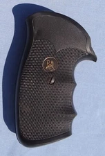 Pachmayr Gripper Smith & Wesson K Round Butt Rubber Pistol/Revolver Grips 10 15a