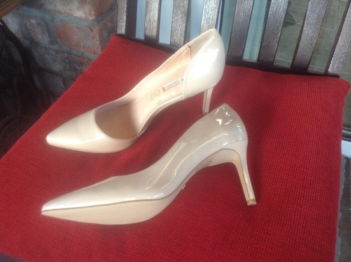 Buffalo Nude Ladies Shoes. New. 3 Inch 