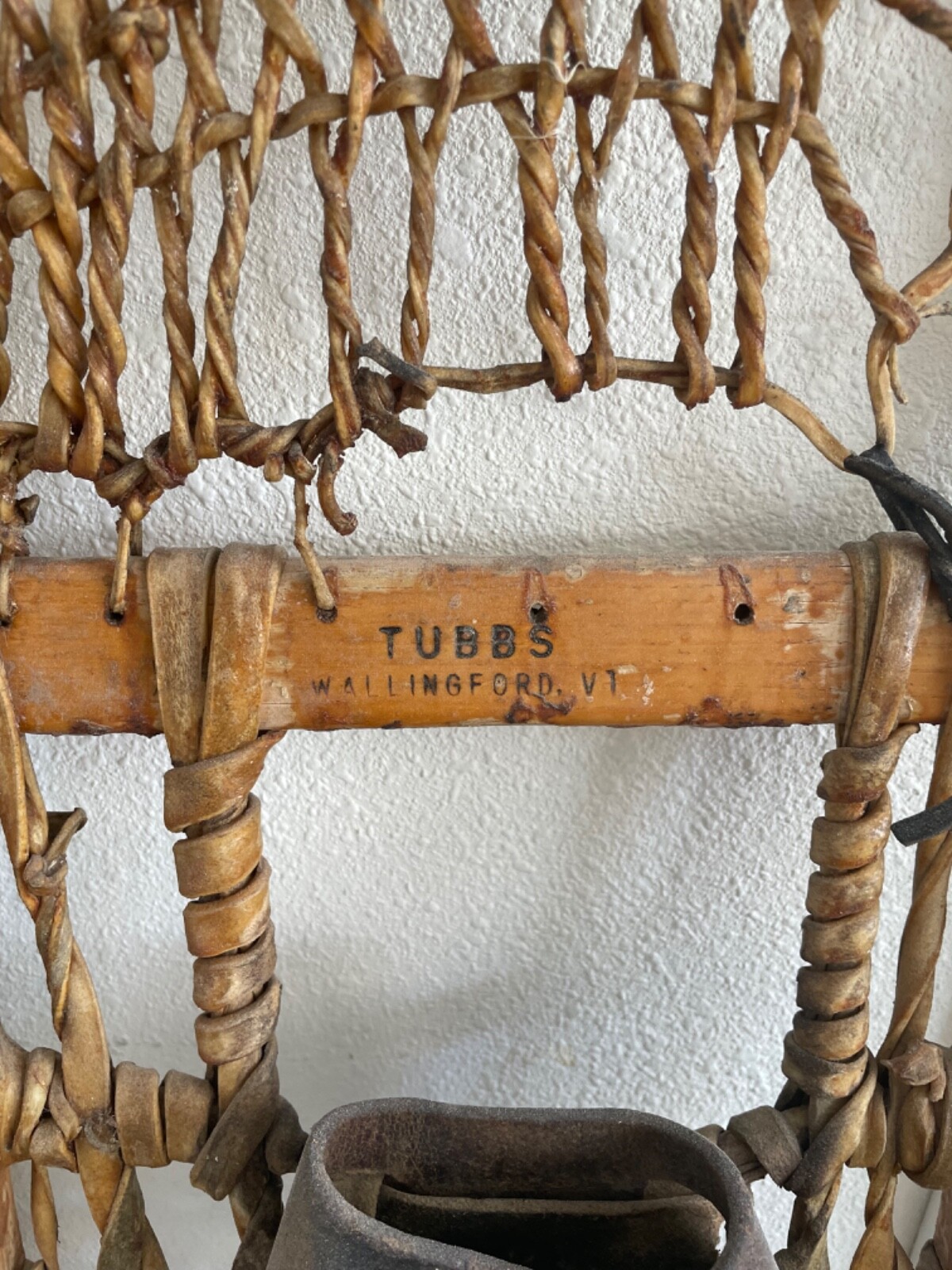 vintage tubbs snowshoes 10x56 brown wood and leather cabin decor eBay