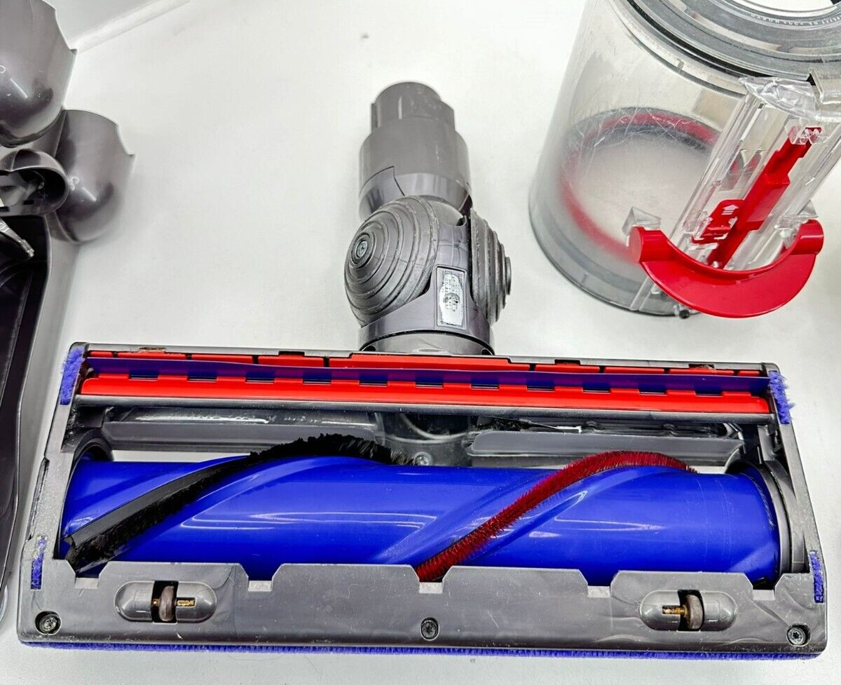 Dyson V10 Motorhead Cordless Vacuum Cleaner Red 0144 eBay