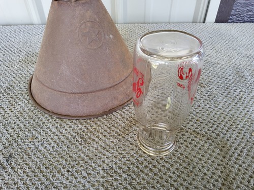 Grants Dairy Farm Half Pint Milk Glass Bottle It’s GRANTS Vintage Maine 1952 - Picture 6 of 8