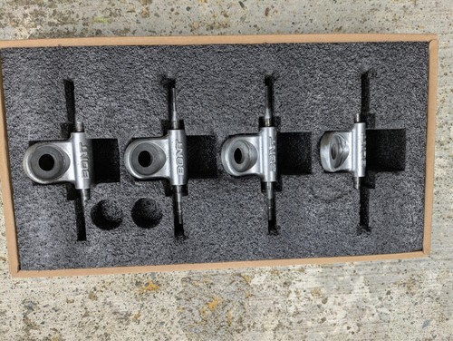 Bont tracer plate trucks, set of 4, used, silver
