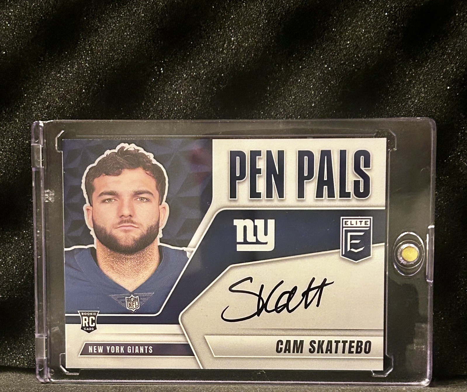 2025 Panini Donruss Elite Football Pen Pals Skattebo Auto Black Ink