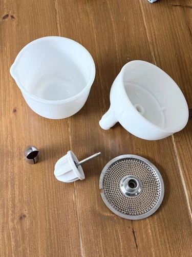 Vintage Milk Glass Fire King For Sunbeam Electric Juicer Attachments Bowl +