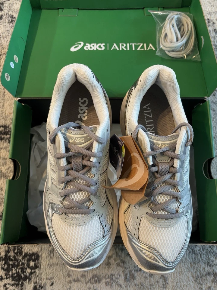 ASICS GEL-Kayano 14 x Aritzia Low Blanc De Blanc Men’s 6.5/Womens 8 1203A328-020 - image 2 of 4