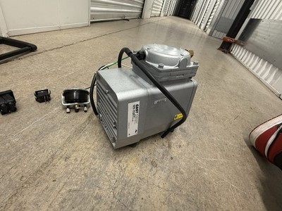 GAST DOA-V503-AA Vacuum Pump   Industrial Grade, 115V 4.2amps