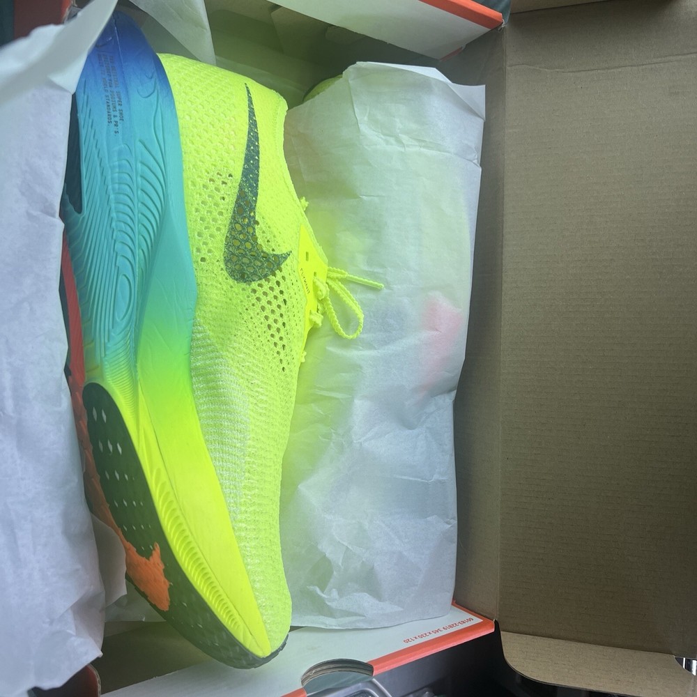 Nike ZoomX VaporFly Next% 3 Fast Pack Running Shoes in Size 12
