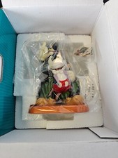 MAGICIAN MICKEY ON WITH THE SHOW WDCC 1997 Member Sculpture w/ Pin, COA MINT NIB