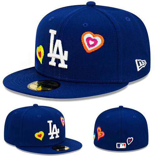 New Era L.A Dodgers Blue Fitted Hat MLB Chain Hearts Stitch Pink Under Visor Cap - Afbeelding 1 van 8