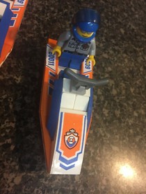 M Lego Partial Build 60011 City Surfer Rescue w/ 2 Minifigures Minifig Surfer 