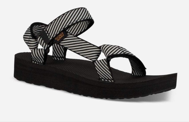 teva flatform iridescent