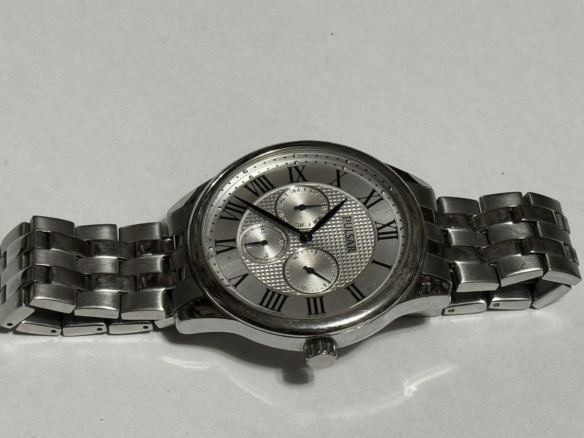 PULSAR（by SEIKO） Pulsar by Seiko Men's Stainless Steel White Dial 42mm Watch