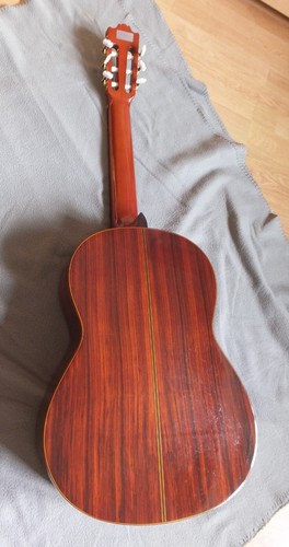 Vintage Yamaha Classical Guitar G 250S (1977-81) with Hardshell Protective Case - Picture 3 of 24