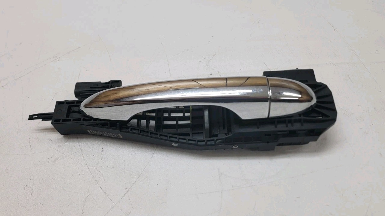 2014-2019 MASERATI GHIBLI SQ4 REAR RIGHT PASSENGER DOOR HANDLE W/ BRACKET OEM