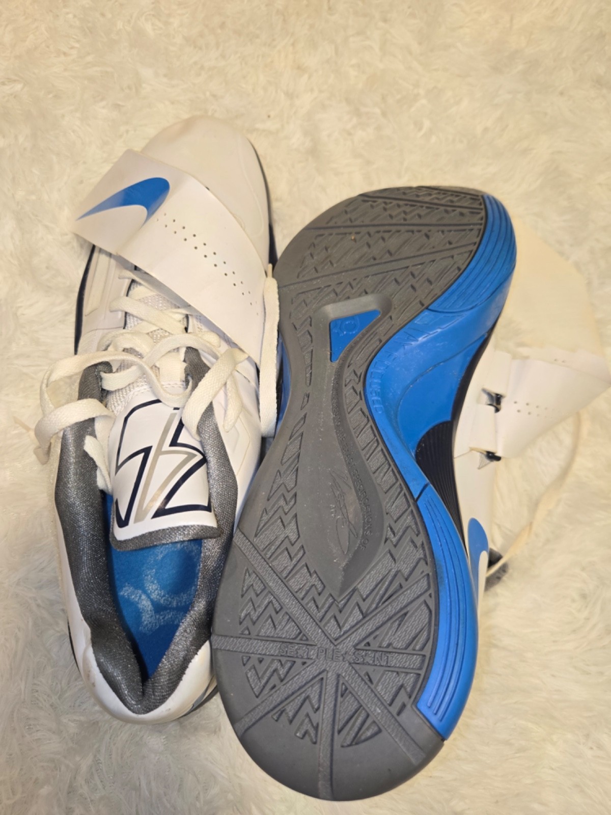 Men, white tennis shoes Nike size 17, good condition thumbnail 19