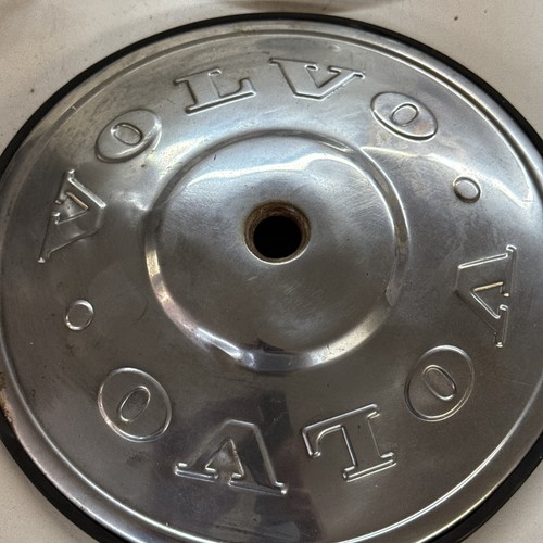 Set Of 4 1970s Volvo 140 144 145 164 Stainless Steel Hubcap Rubber Edge - Picture 5 of 16