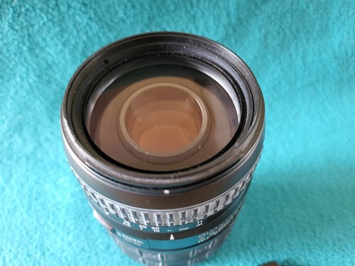 Quantaray AF 70-300mm 1:4-5.6 LD Tele-Marco (1:2) Lens for Minolta - Picture 13 of 14