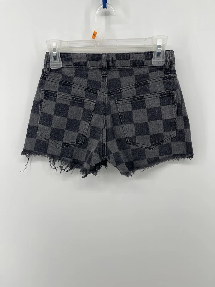 Shorts jeans stretch feminino Rue 21 tamanho 0 cinza preto xadrez jeans 25 pol. cintura - Imagem 2 de 4
